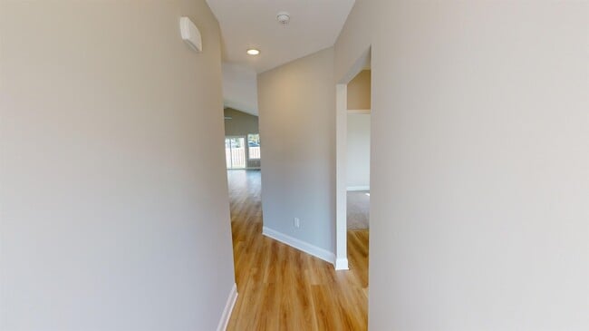 1040 Moen Lp