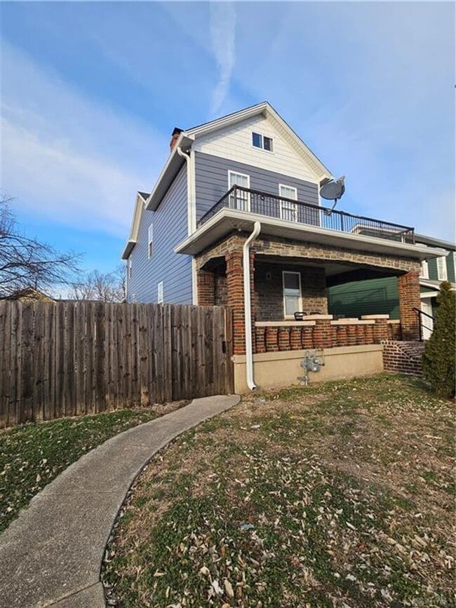 Photo - 925 Xenia Ave Unit Upstairs