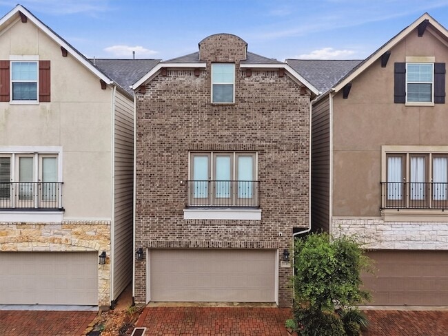 Building Photo - 1121 Shepherd Oaks Dr