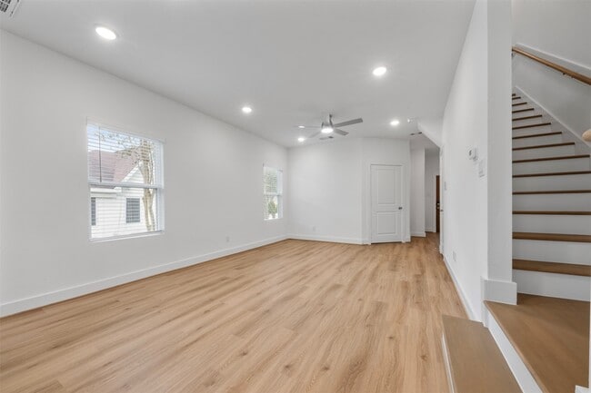 Photo - 1222 E 33rd St