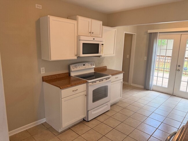 Photo - Charming 2-Bedroom Home in the Bethany School District