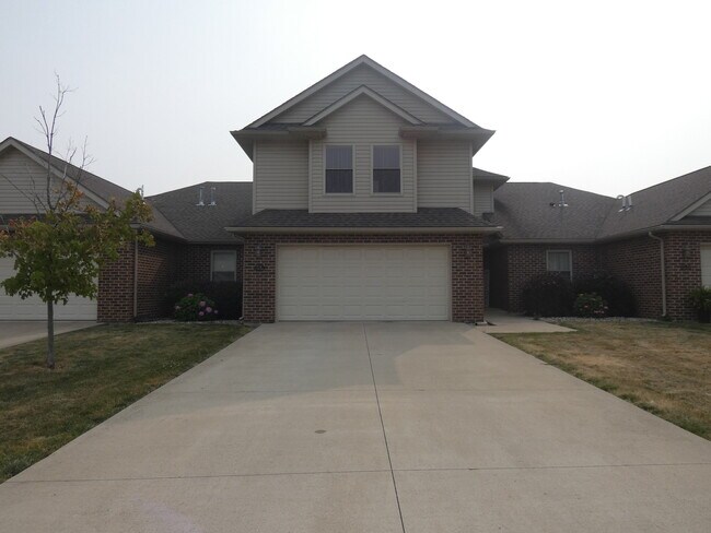 Photo - 653 N Edgemere Dr Unit 1