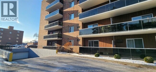 Photo - 3905 Riverside Dr E Unité 407