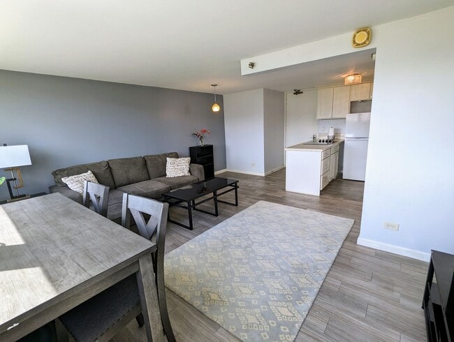Photo - Island Colony 1-Bed 1-Bath, Sweeping Mountain Views, no parking Unit 1902