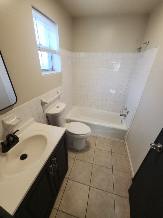 Photo - 9921 Sloane Square Unidad 9957D