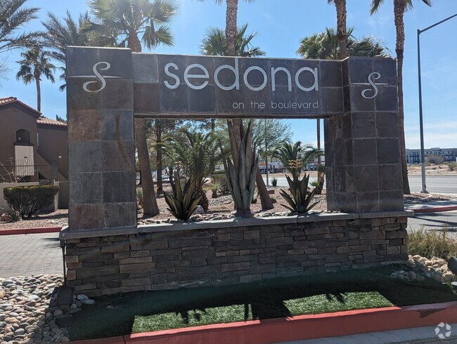 Building Photo - A fabulous 3 Bedroom upstairs unit at Sedona Rental