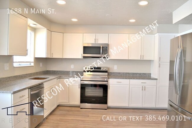 Photo - 1688 N Main St