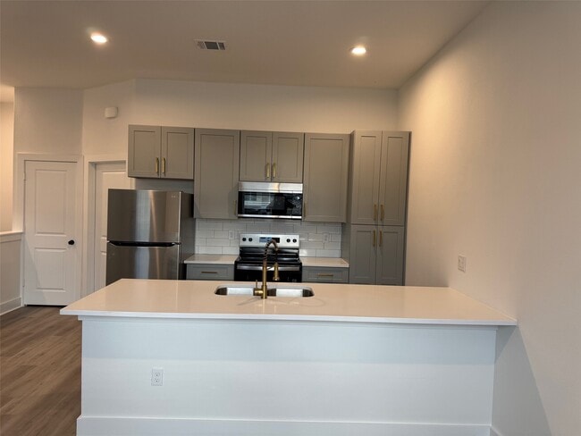 Photo - 3218 Frying Pan Pl Unit B