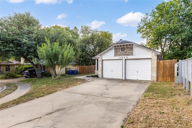 Photo - 1803 Heatherglen Ln