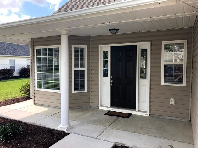 Building Photo - 3 bed 2.5 bath Spacious Home in Azalea Lakes