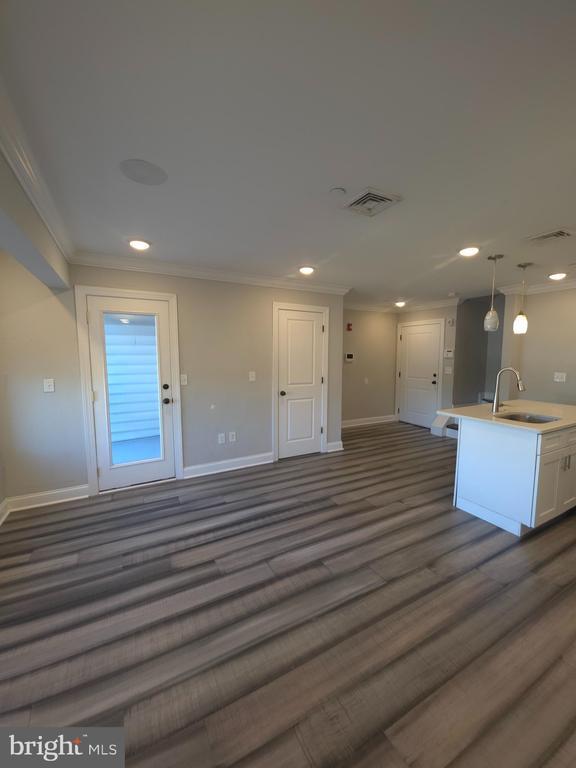 Photo - 3406 W Commissioner St Unit 3