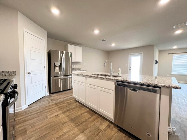 Photo - 8390 Harmon St