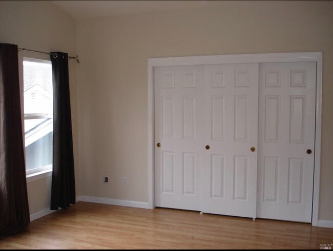 Photo - 4247 Flat Rock Cir