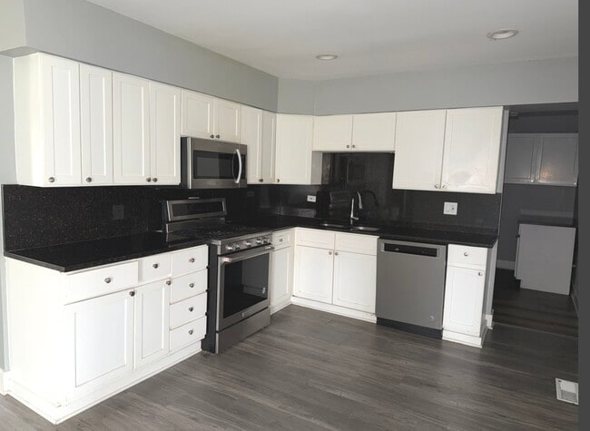 Photo - 595 Aberdeen St