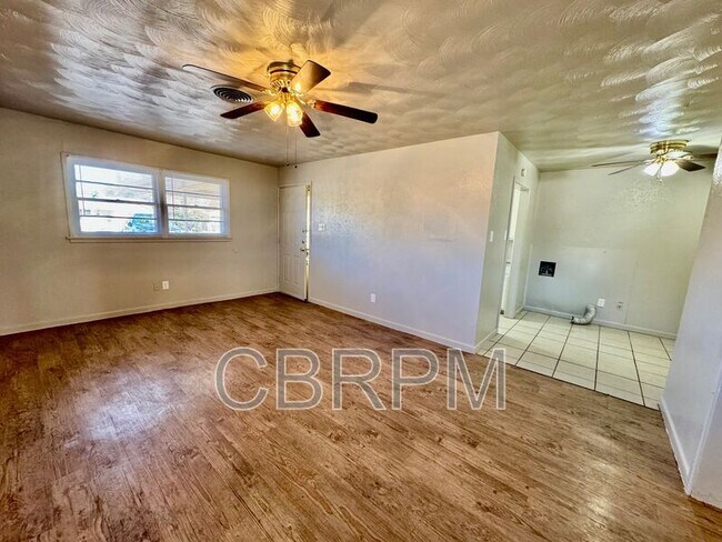 Photo - 3221 33rd St