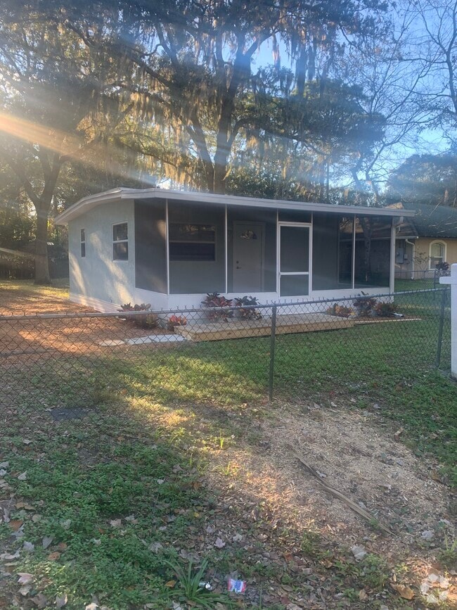 Building Photo - 1612 Montgomery Ave Rental