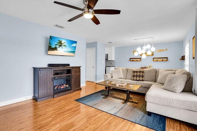 Photo - 101 Pompano Dr SE Unit C