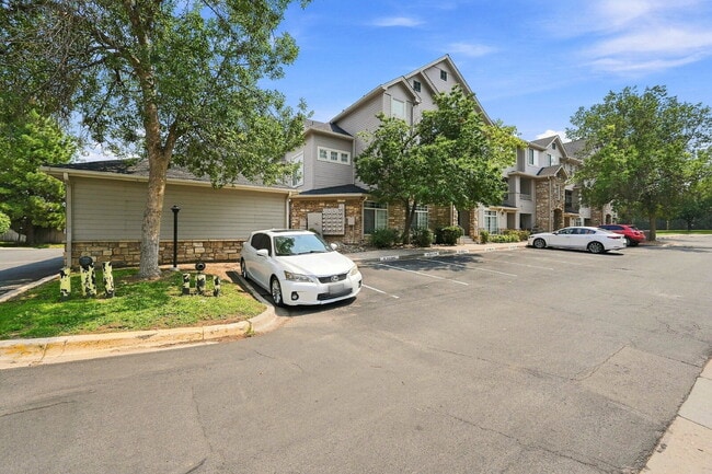 Photo - $2,030.95, 2 Beds - 2.5 Bath, Condo in Denver with Central A/C! Unit #2032