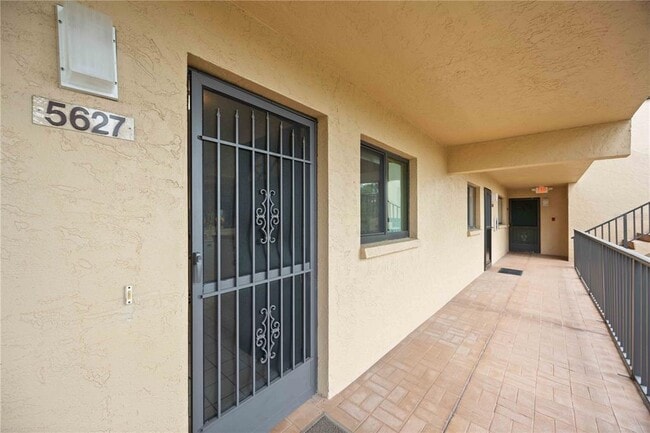 Photo - 5627 Ashton Way Unit 5627