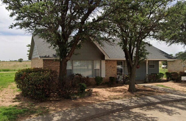 Photo - 1601 S Wicker Ave