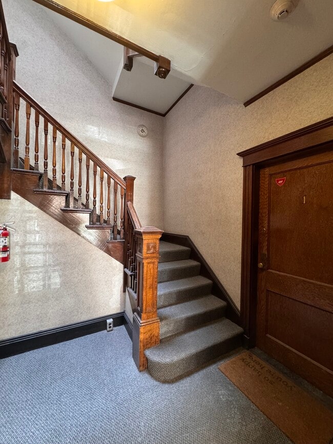 Photo - 6 Radcliffe Rd Unit 1