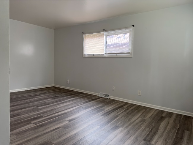 Photo - 2407 S 68th St