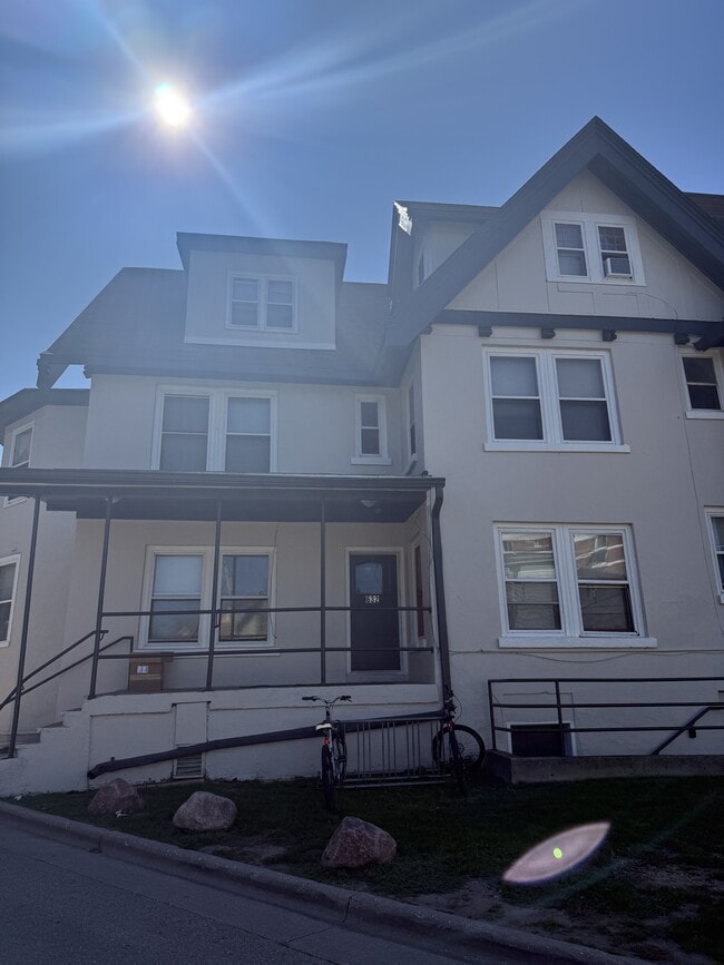 632 Howard Place