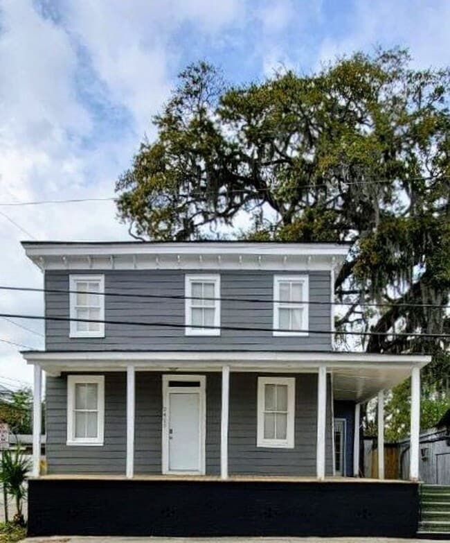 Building Photo - 2425 Unit A