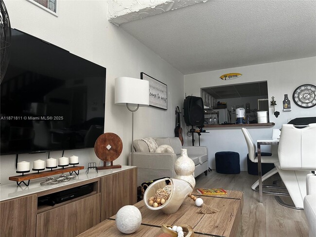 Building Photo - 17901 NW 68th Ave Unit S202 Rental