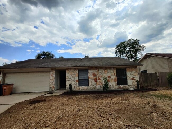 Building Photo - 5103 Summerset Trail Rental