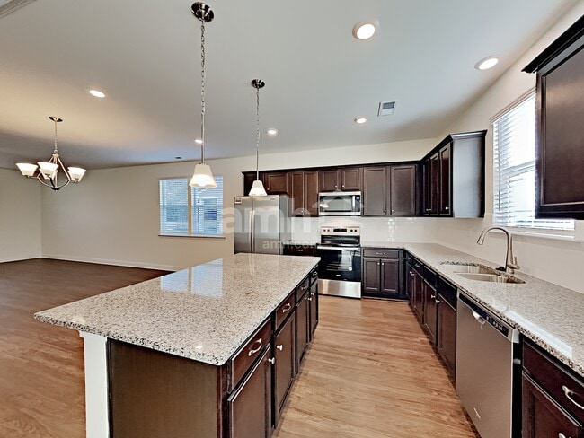 Photo - 201 Stowe Rd