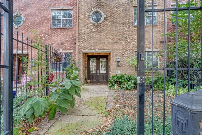 Photo - 1215 Rosedale St