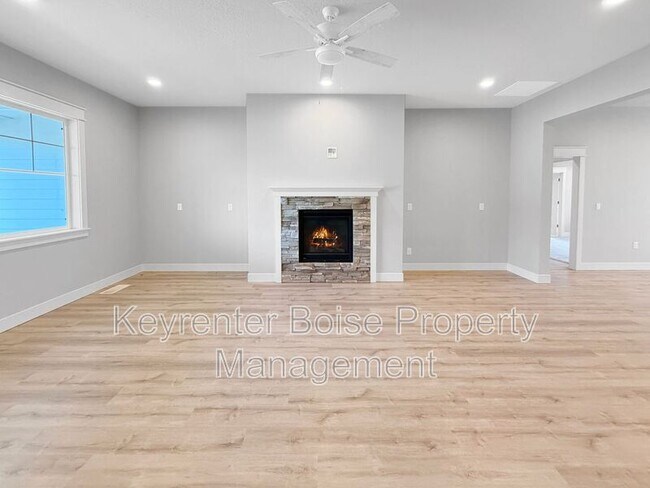 Photo - 74 S Ravine Way