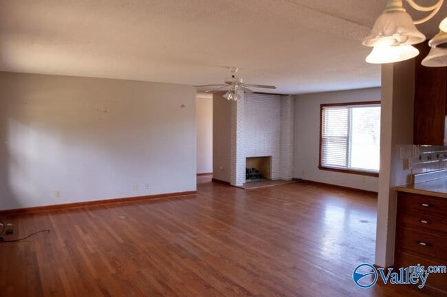 340 Jeff Rd NW