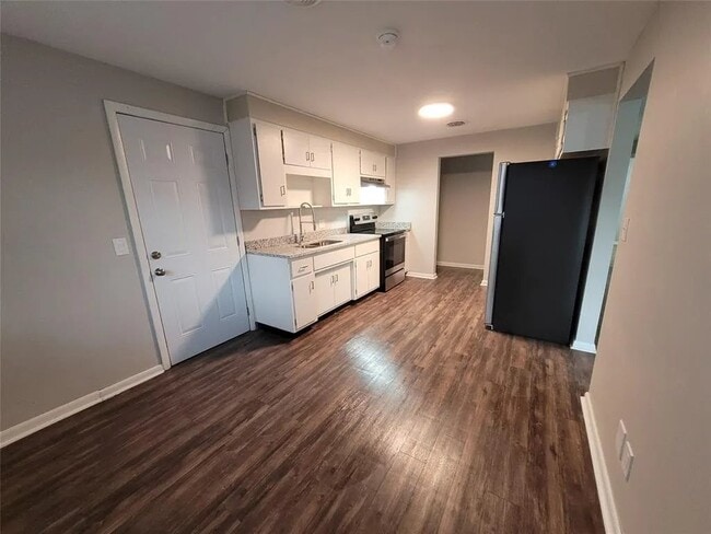 Photo - 2518 E 5th St