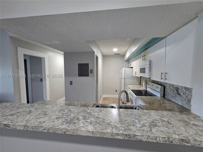 18860 NW 57th Ave Unit 305
