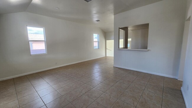 Photo - 211 Edgewood Blvd