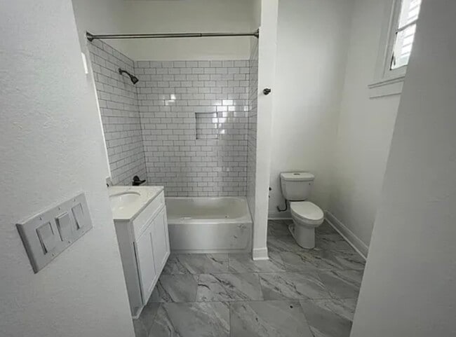 Photo - 2736 Palmyra St