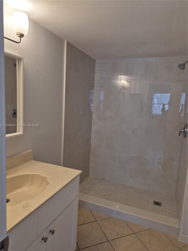 Photo - 9447 Fontainebleau Blvd Unit 113