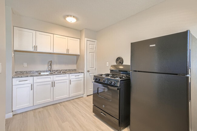 Building Photo - Mission Villas Rental