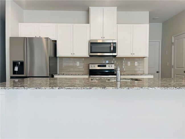 Photo - 160 Founders Dr