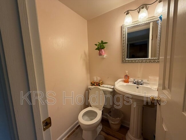 Photo - 3877 Sherman Oaks Ave