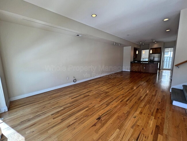 Photo - 2403 Bryant St