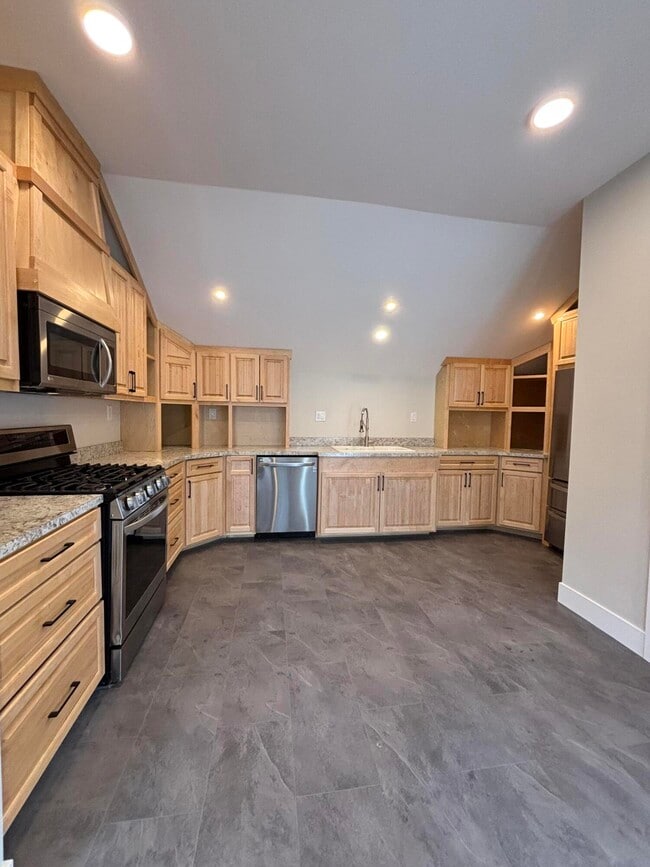 Photo - 118 S Evans St