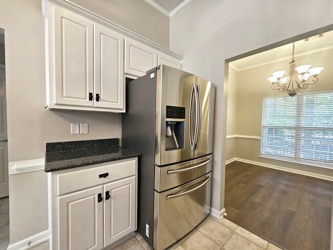 Photo - 309 Burgamy Way