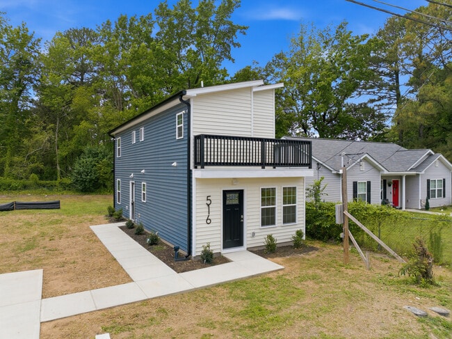 Photo - 516 Singletary St SE