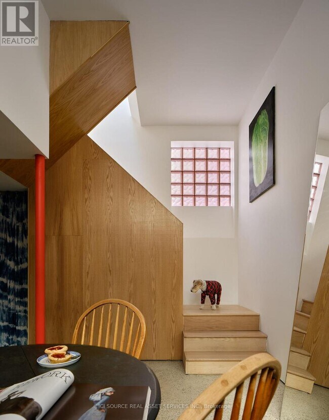 Photo - 60 Beverley St