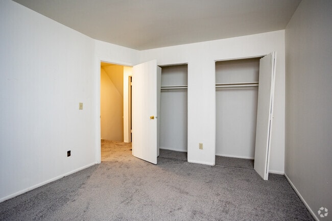 2BR, 1.5BA - 1,178 SF