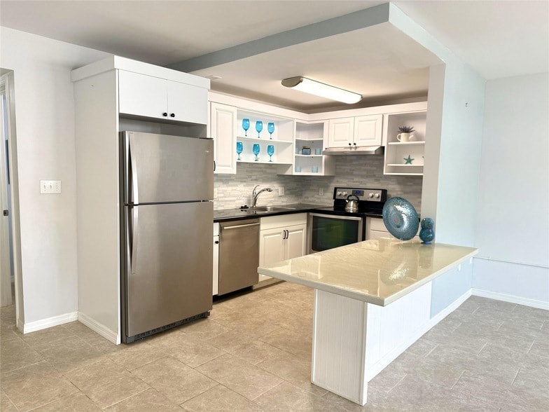 Photo - 28 Ventnor Dr