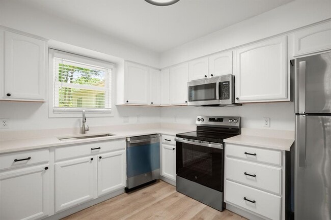 Photo - 1606 Dale Cove